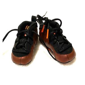 Nike Lil’ Posite One (CB) size 2c